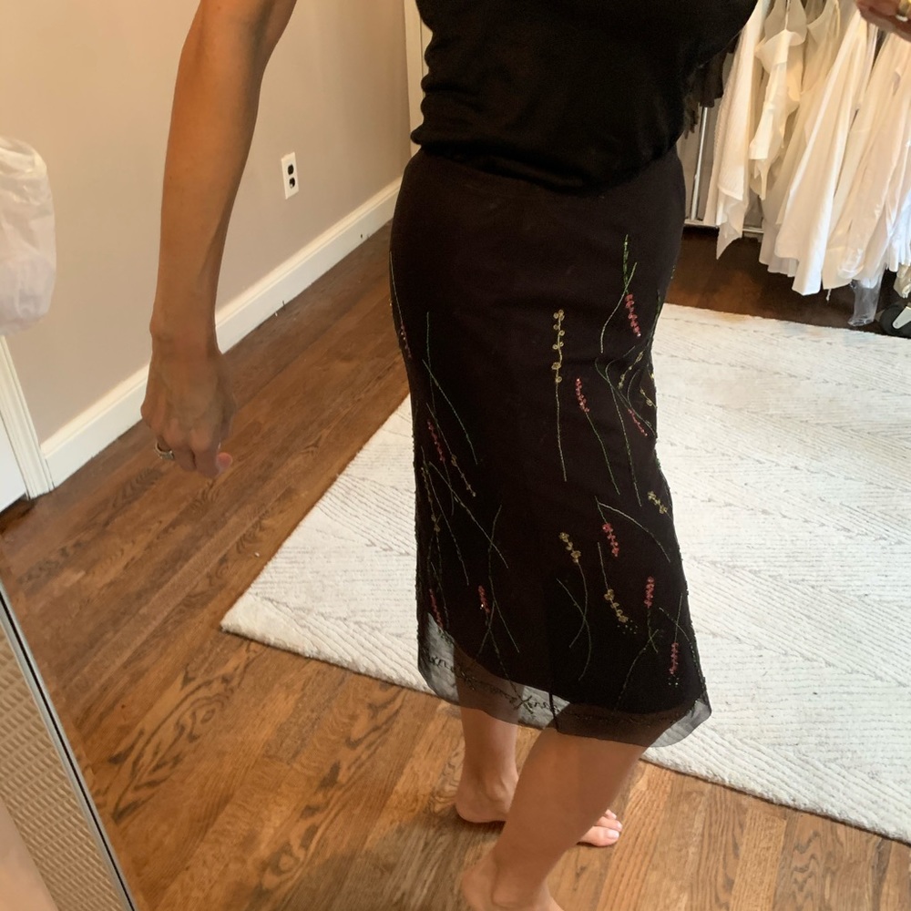 BCBG skirt with mild beading - Picture 3 of 6